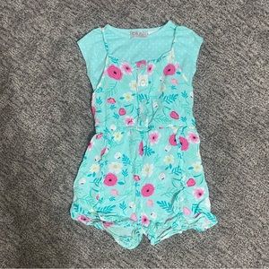 Adorable Flower Romper 🌸🌼🌹with ruffles and polka dot shirt underneath